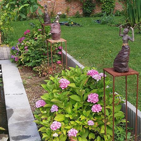 The Two Oaks - Private Garden For Guests Villa Hertsberge Bagian luar foto