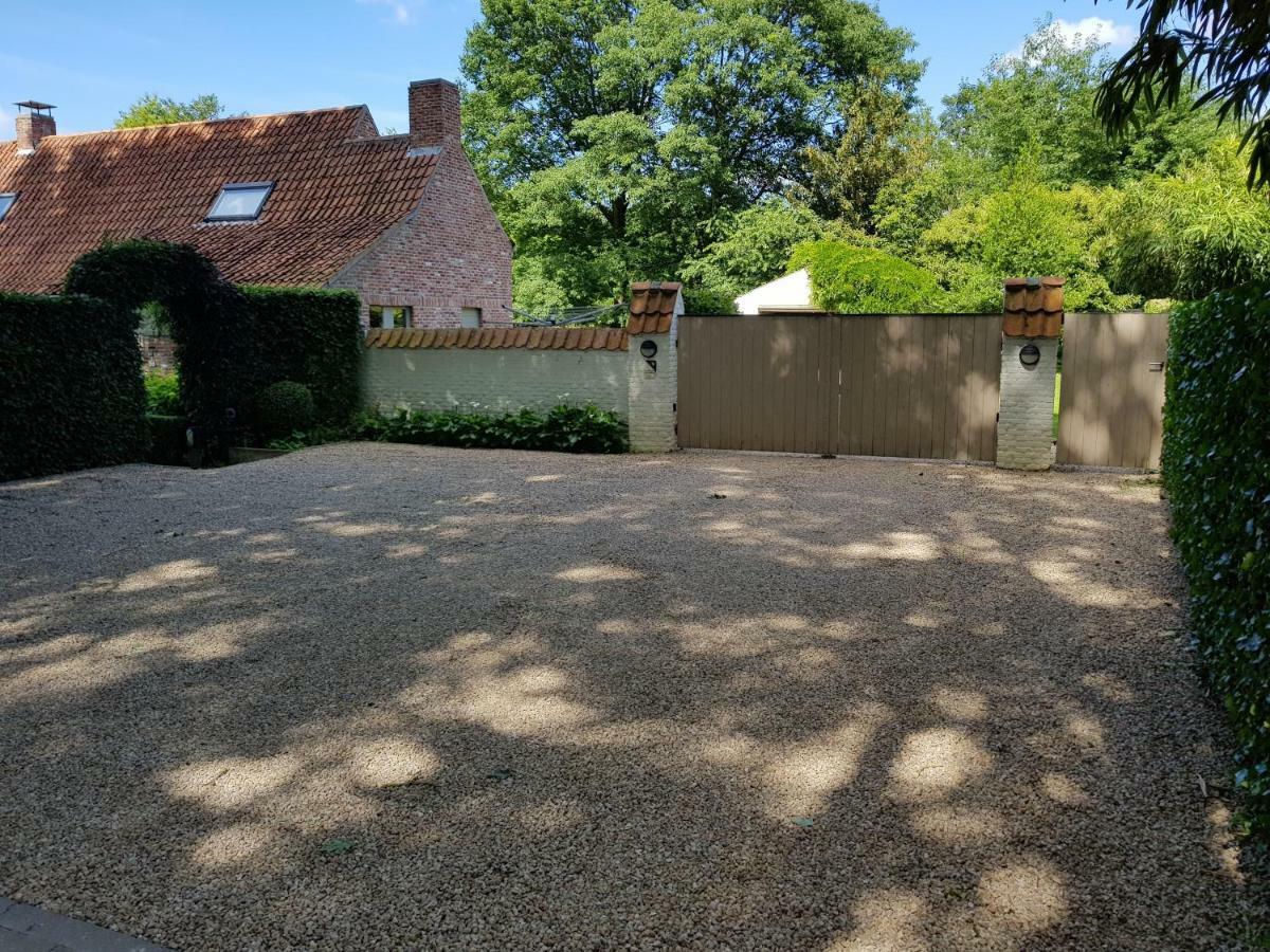 The Two Oaks - Private Garden For Guests Villa Hertsberge Bagian luar foto